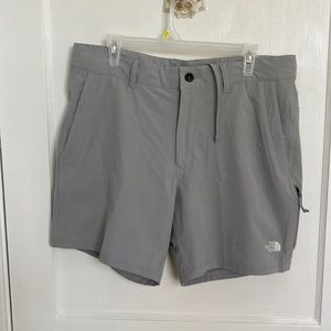 Grey the north face short.